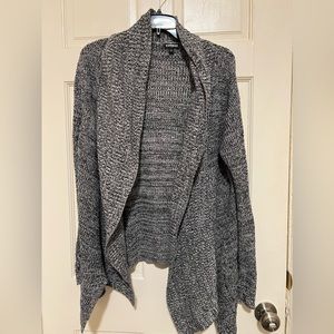 Express Women’s Cardigan in a size Large.